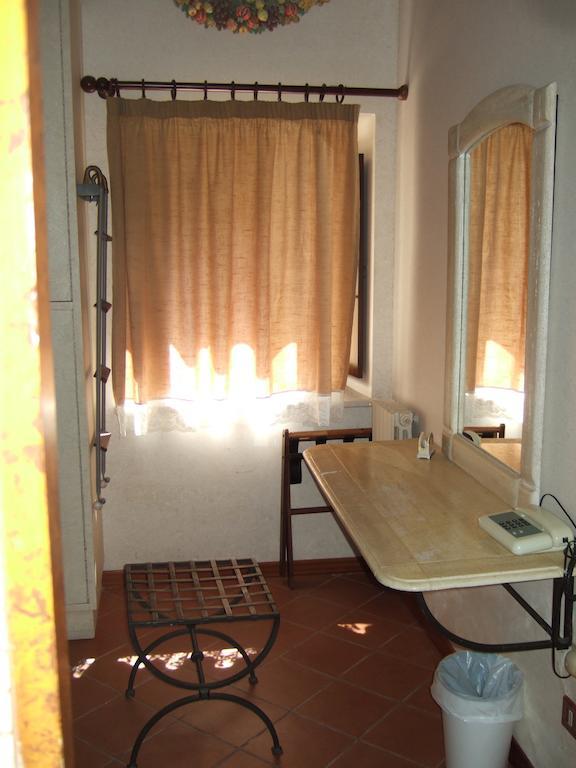 Eremo Hotel Casa Del Sorriso إريس الغرفة الصورة